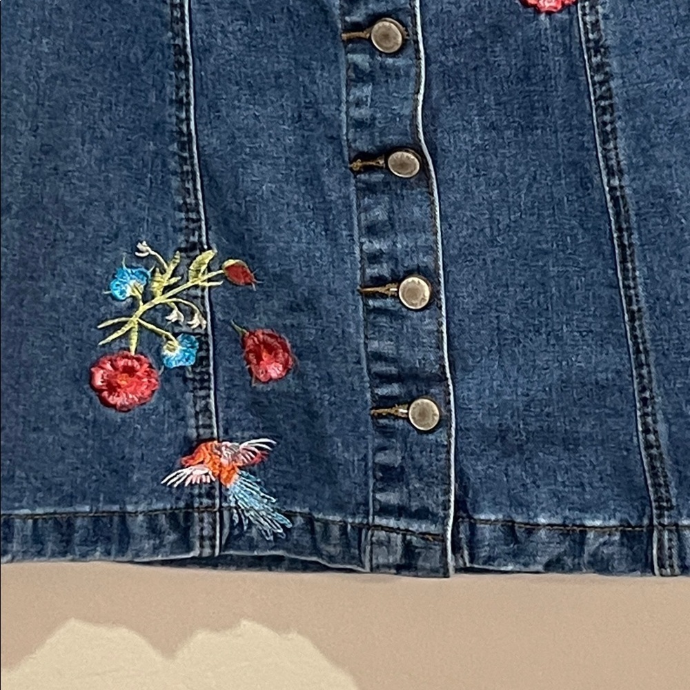 Boutique Vintage Jean Skirt Embroidered Button-Front Denim Bird Johnny Was Like - Picture 3 of 11